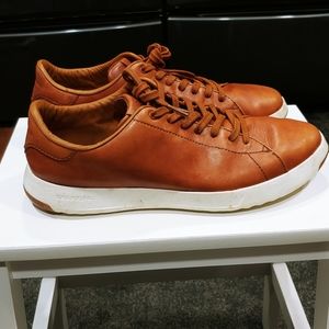 Cole Haan grand pro,size 9 1/2 tan leather shoes.